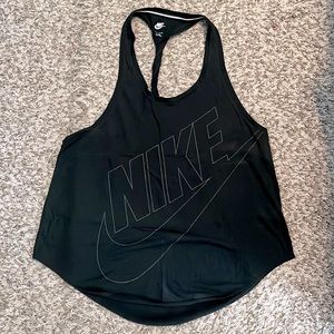 Nike twist back workout tank top